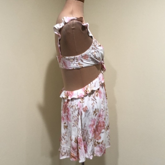 Sweet Pot Mini Dress Size US 2 AU 6 White Floral Ruffle Cut Out Fit and Flare - Picture 3 of 8